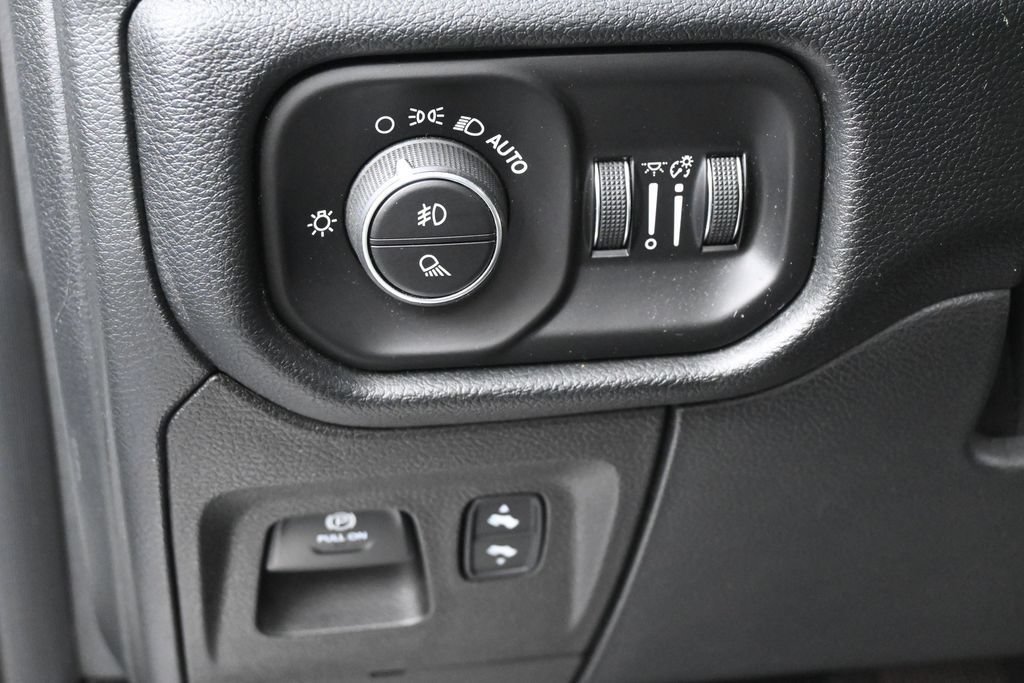 Used 2022 RAM 1500 Laramie RWD image 14