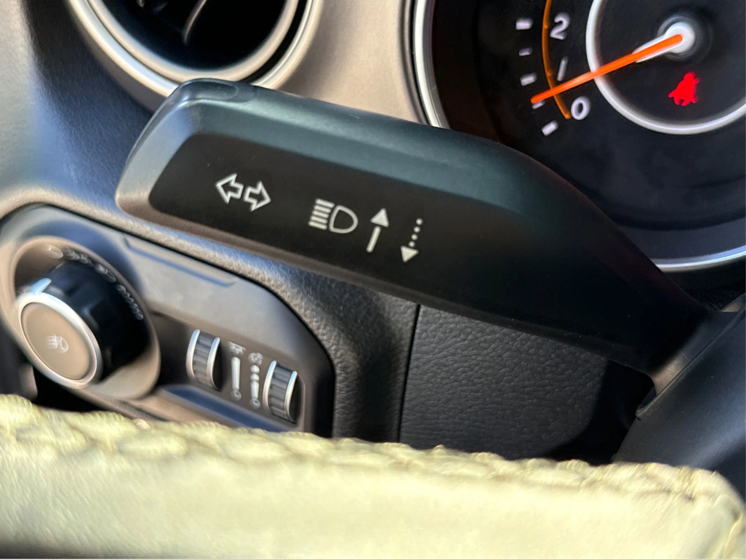 Used 2018 Jeep Wrangler Unlimited Sport S AWD/4WD image 17