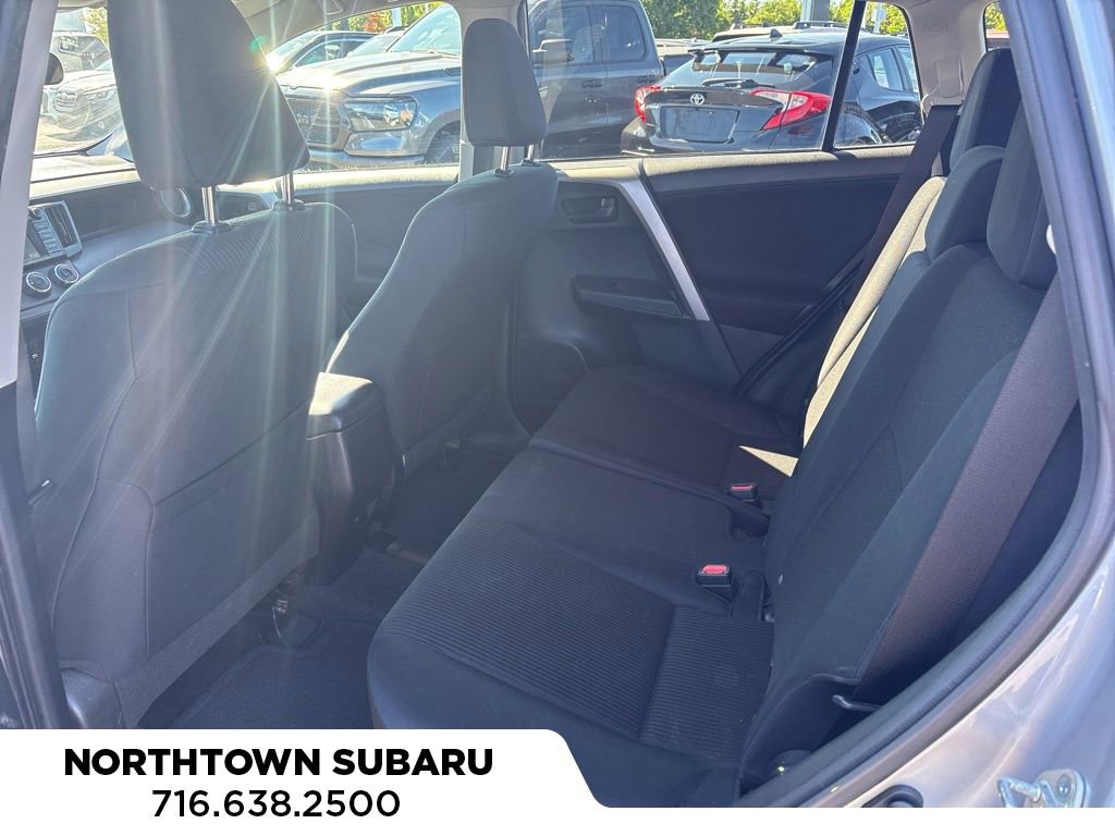 Used 2016 Toyota RAV4 LE FWD image 7