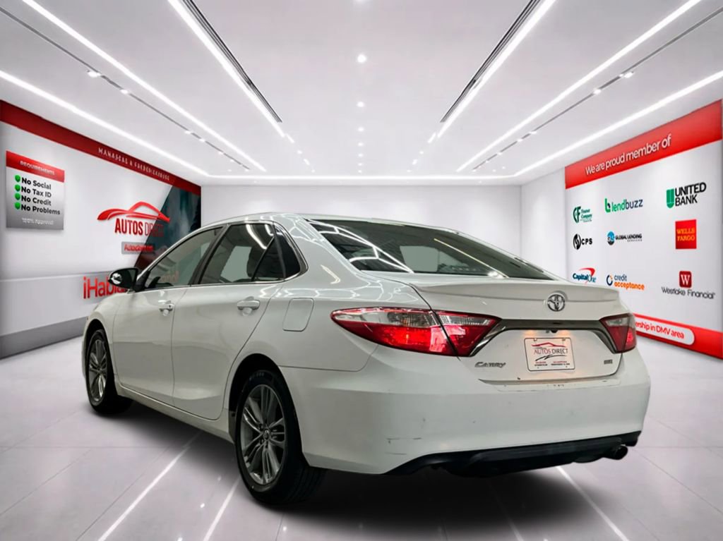 Used 2015 Toyota Camry SE FWD image 6