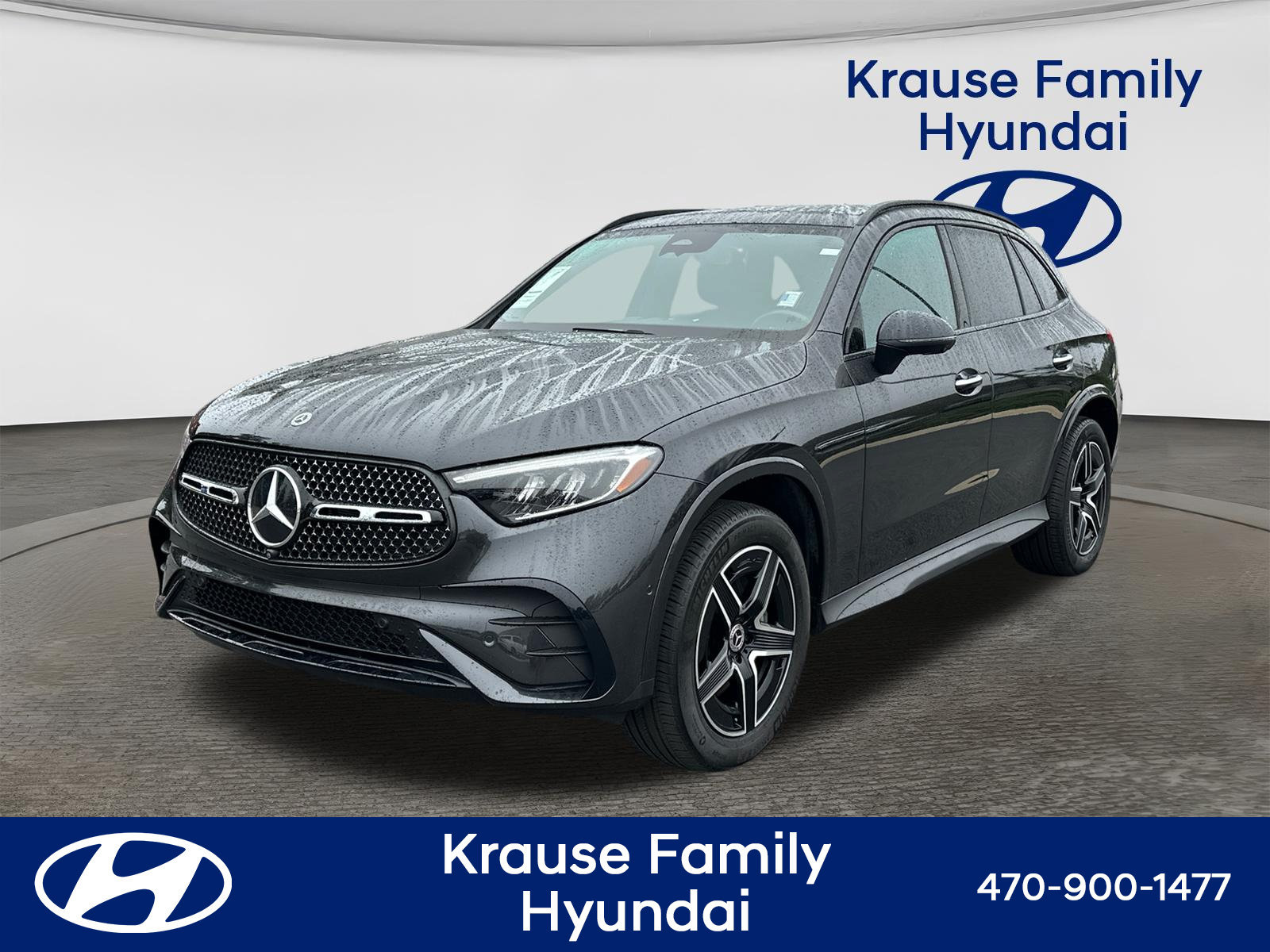 Used 2024 Mercedes-Benz GLC 300 4MATIC image 3