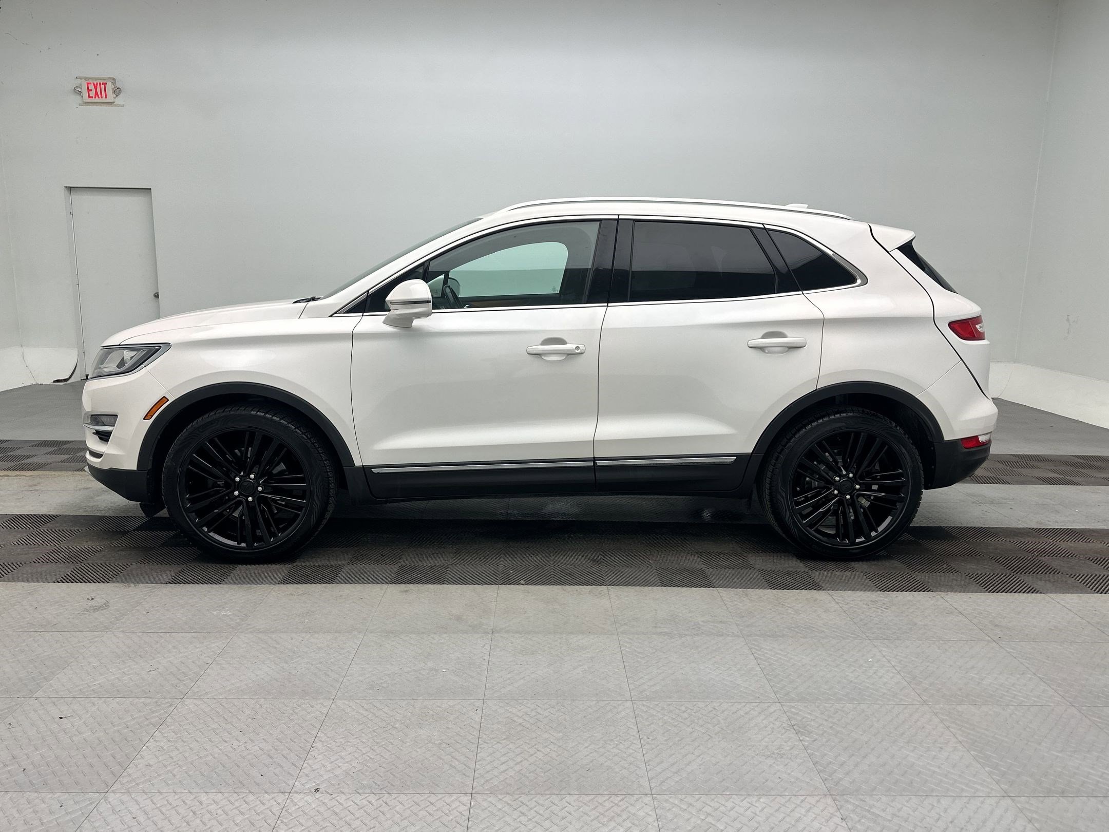 Used 2018 Lincoln MKC Reserve w/ Lincoln MKC Climate Package image 2