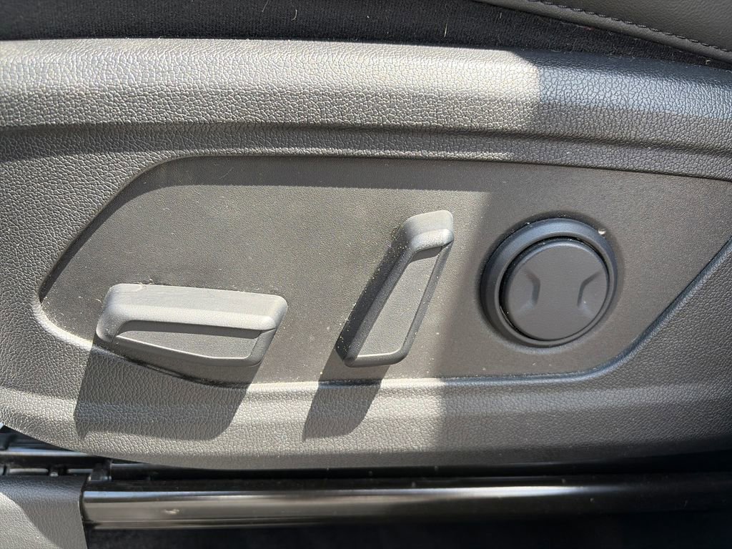 Used 2023 Kia Sorento S w/ Panoramic Sunroof Package AWD/4WD image 15