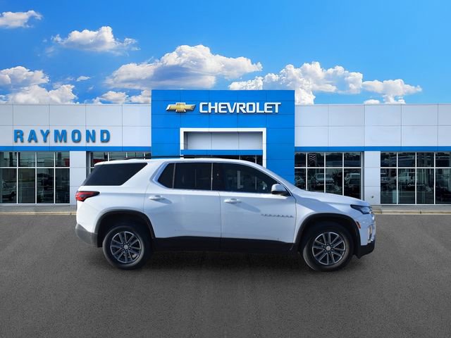 Used 2023 Chevrolet Traverse LT FWD image 2