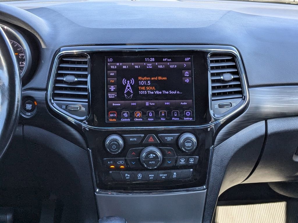 Used 2021 Jeep Grand Cherokee Laredo X image 21