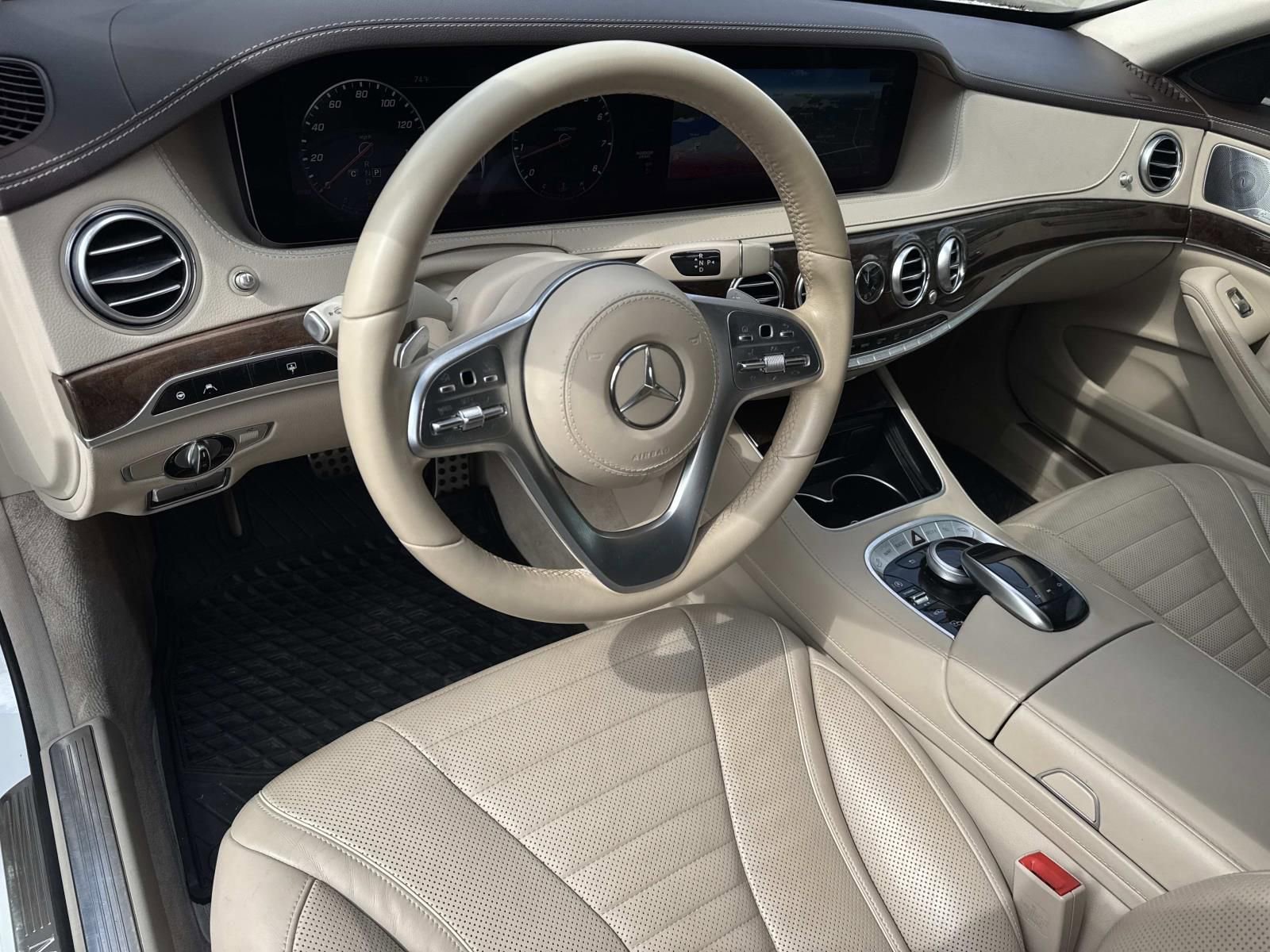 Used 2018 Mercedes-Benz S 560 Sedan image 18