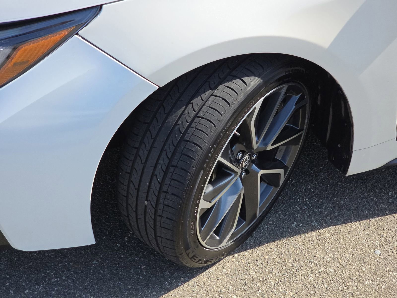 Used 2020 Toyota Corolla SE image 37