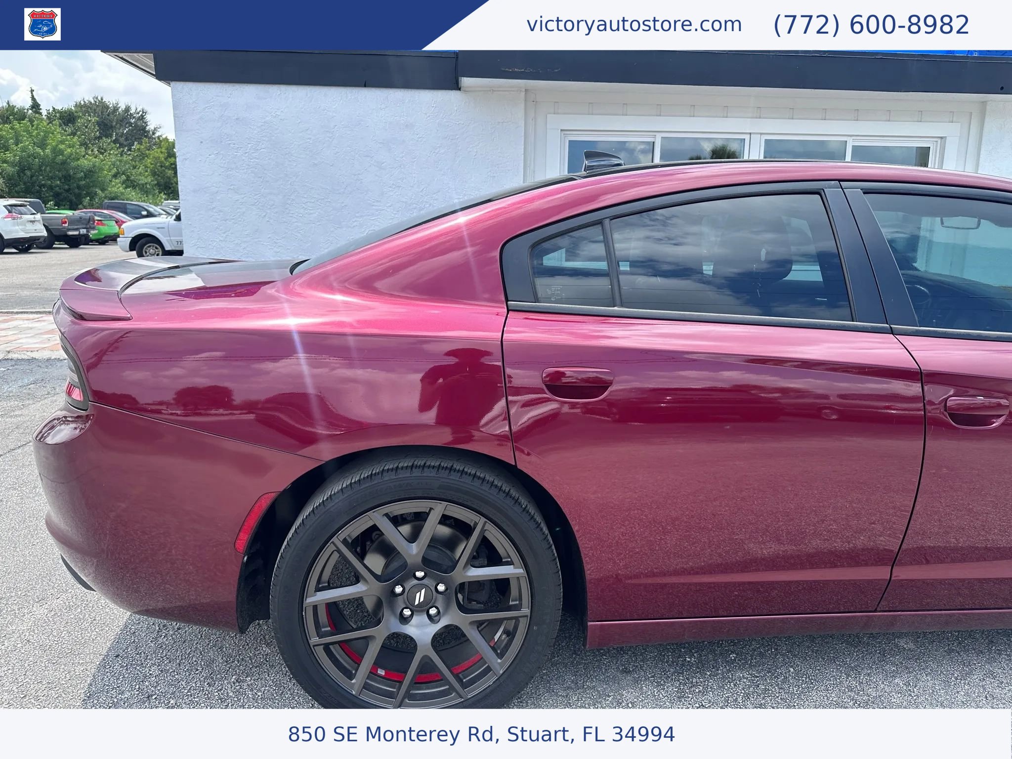 Used 2018 Dodge Charger R/T w/ Navigation & Travel Group image 11
