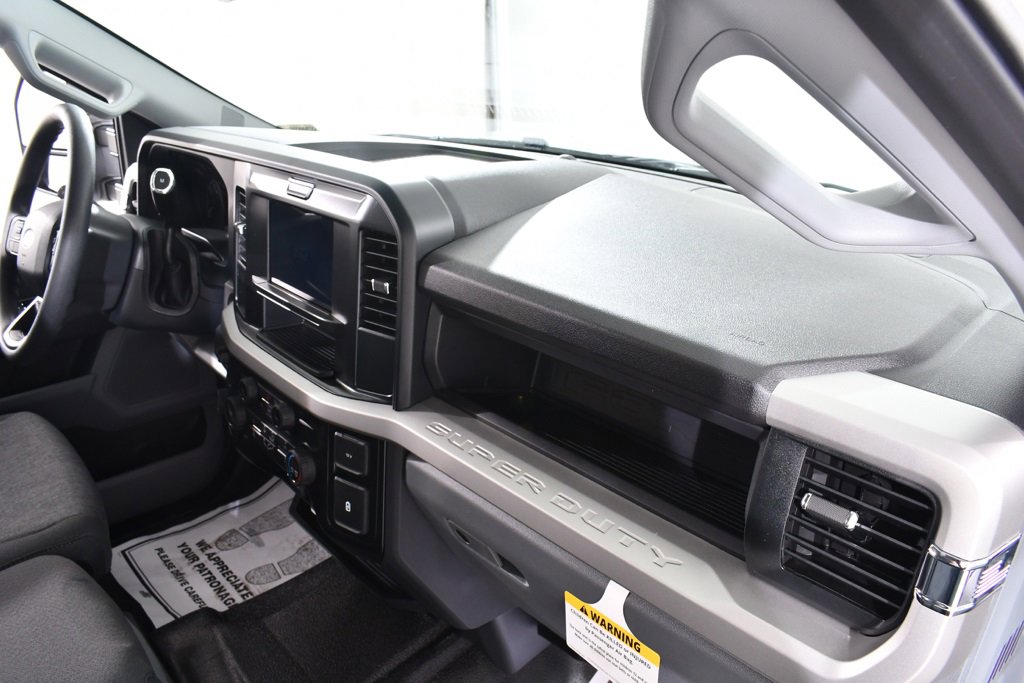 New 2025 Ford F250 XLT image 15