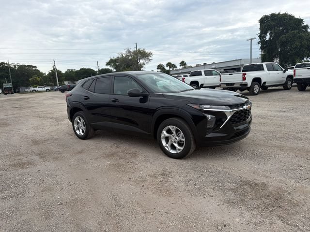 New 2026 Chevrolet Trax LS w/ LS Convenience Package FWD image 17