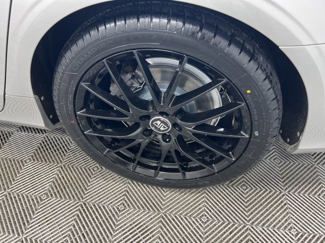 Used 2018 Volvo S90 T6 Momentum w/ Protection Package Premier image 8