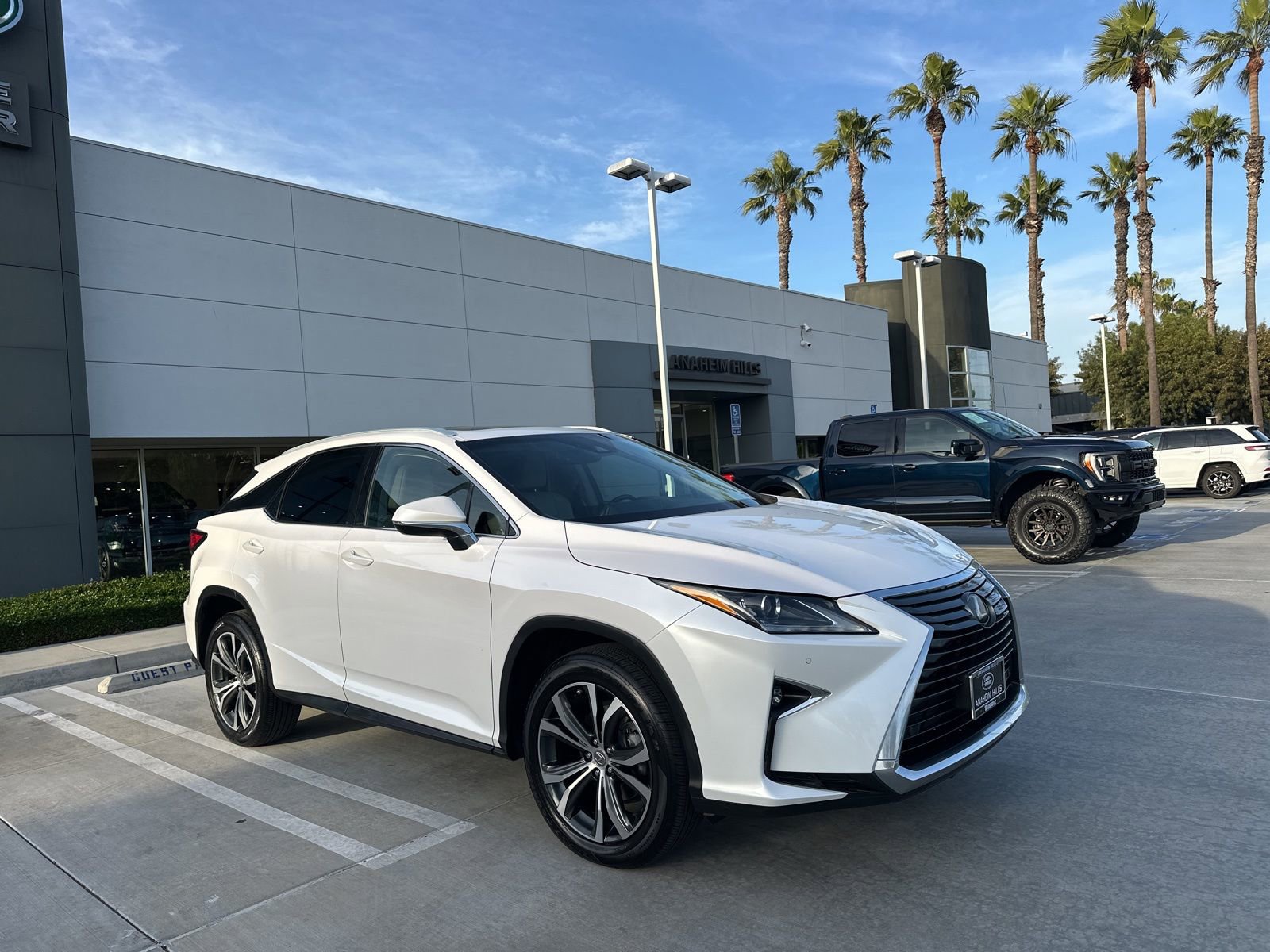 Used 2017 Lexus RX 350 FWD w/ Premium Package image 2