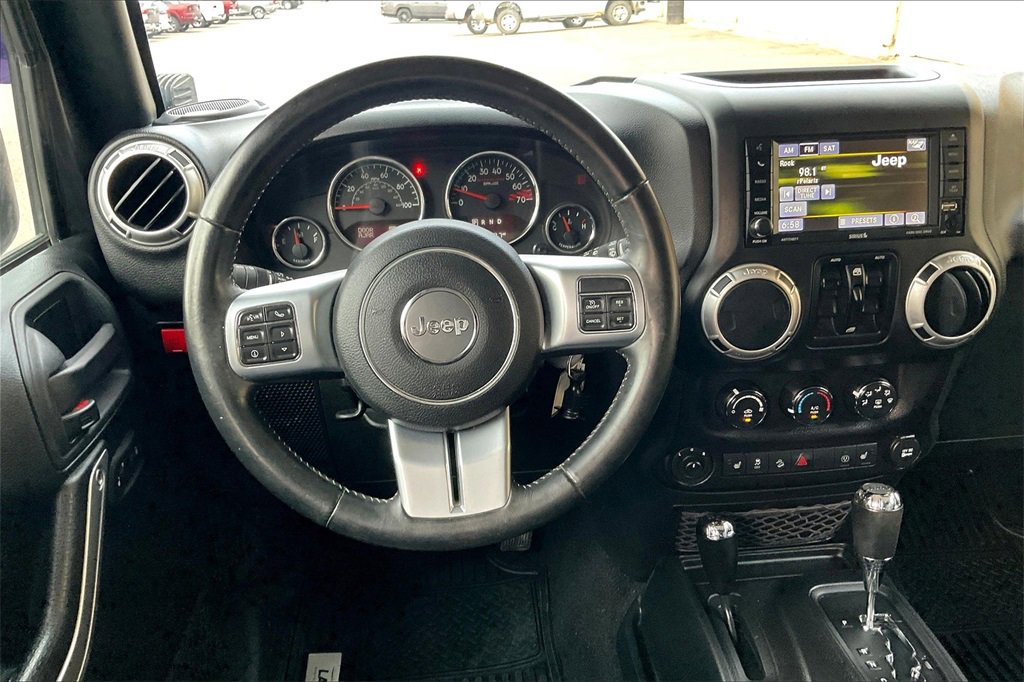 Used 2016 Jeep Wrangler Unlimited Rubicon image 5