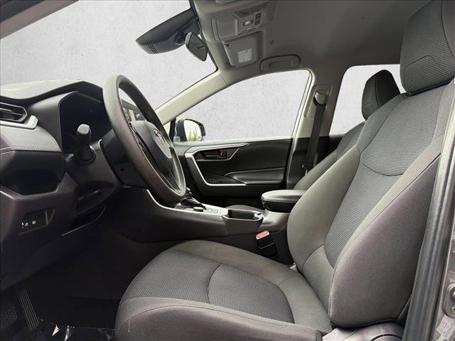 Used 2025 Toyota RAV4 LE AWD/4WD image 10