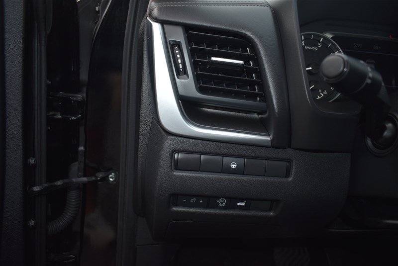 Used 2023 Nissan Rogue SV w/ SV Premium B Package AWD/4WD image 14