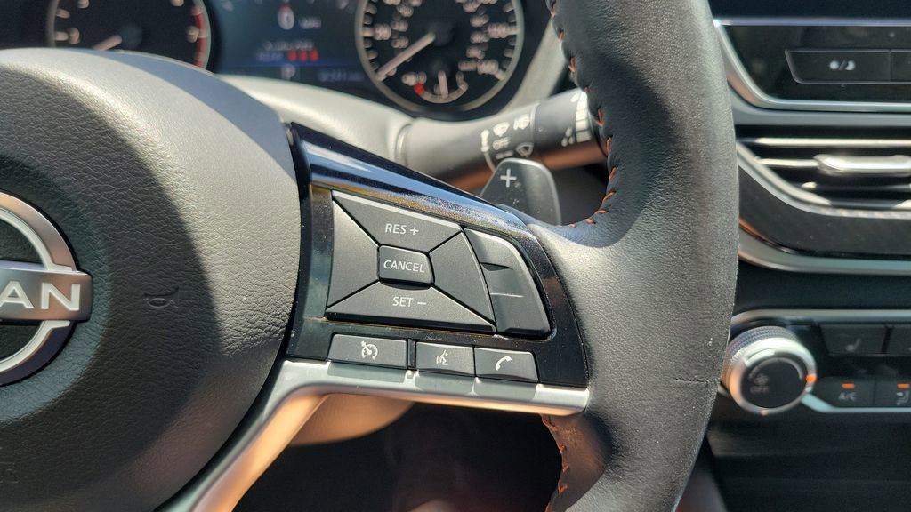 Used 2024 Nissan Altima 2.5 SR w/ SR Premium Package FWD image 23