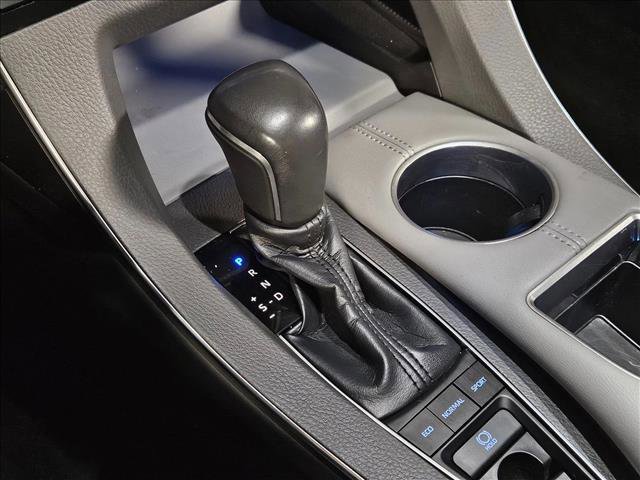 Used 2019 Toyota Avalon Limited image 12