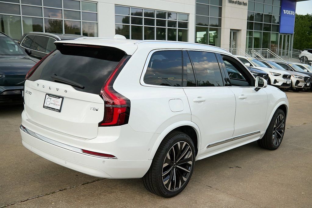New 2026 Volvo XC90 T8 Plus w/ Protection Package Premier image 9