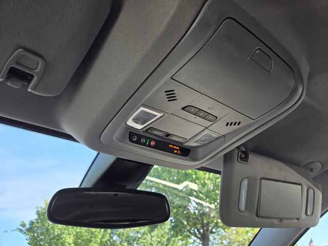 Used 2023 GMC Acadia SLT image 24