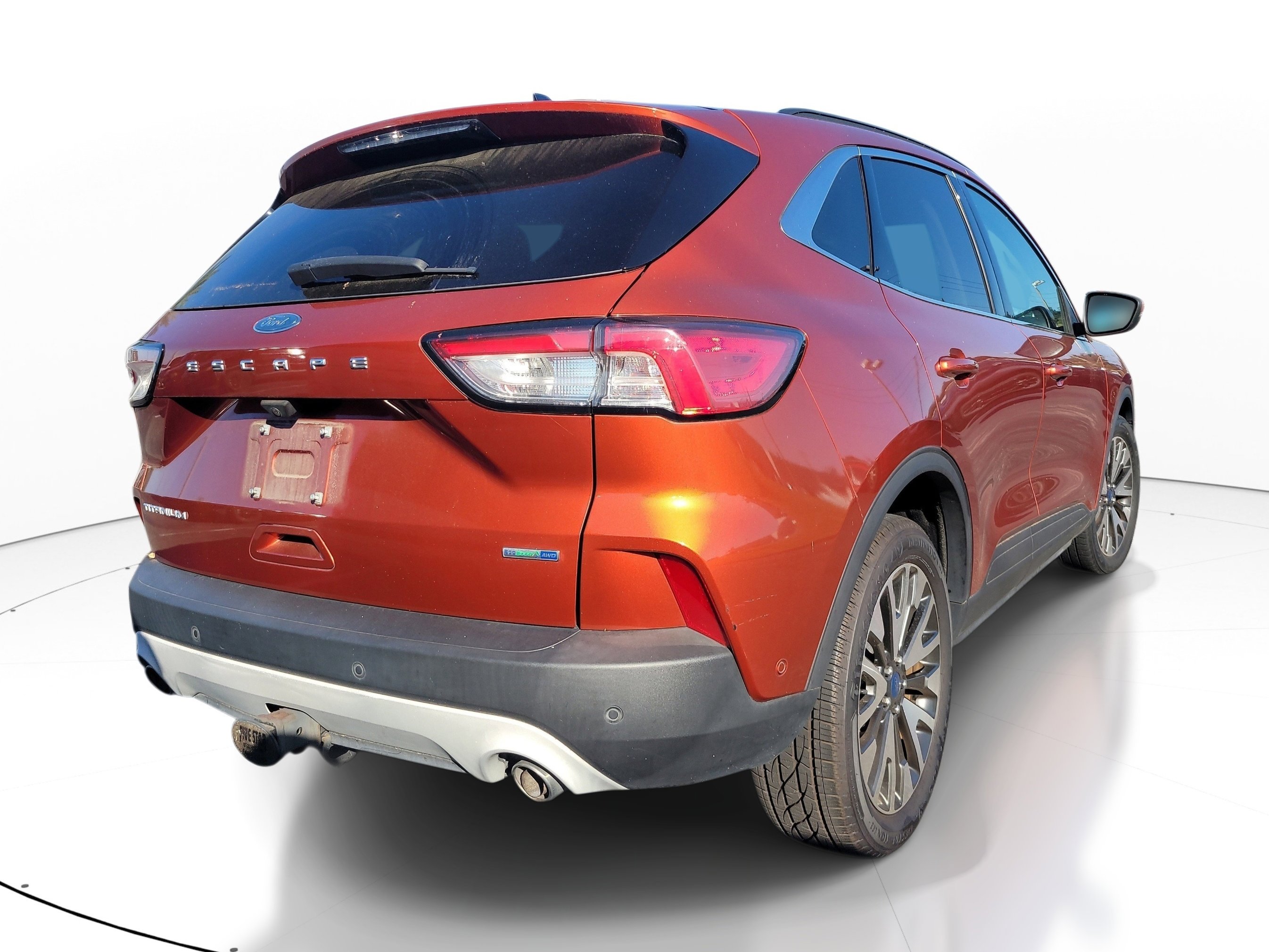 Used 2020 Ford Escape Titanium image 4