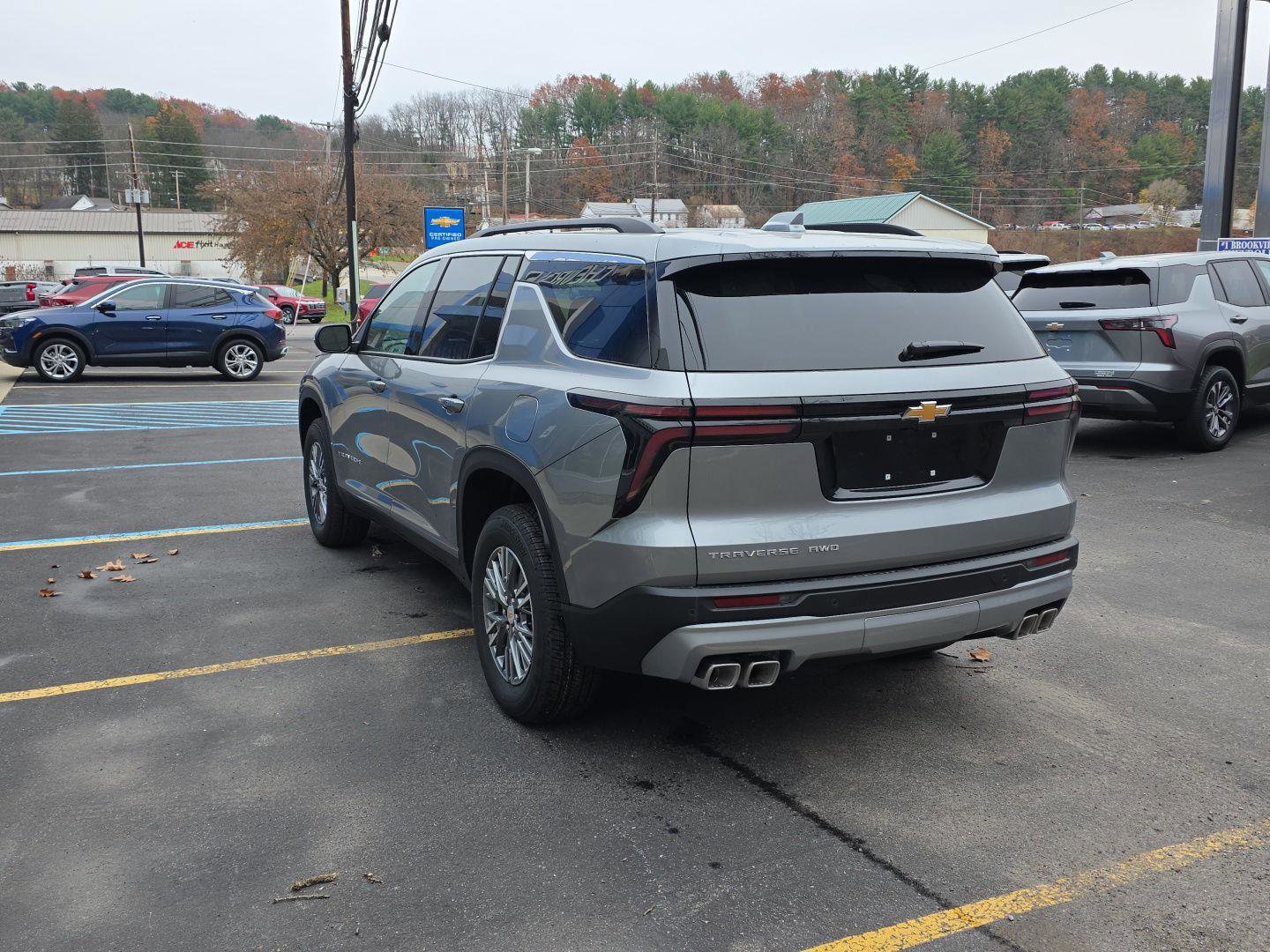 New 2026 Chevrolet Traverse LT image 11