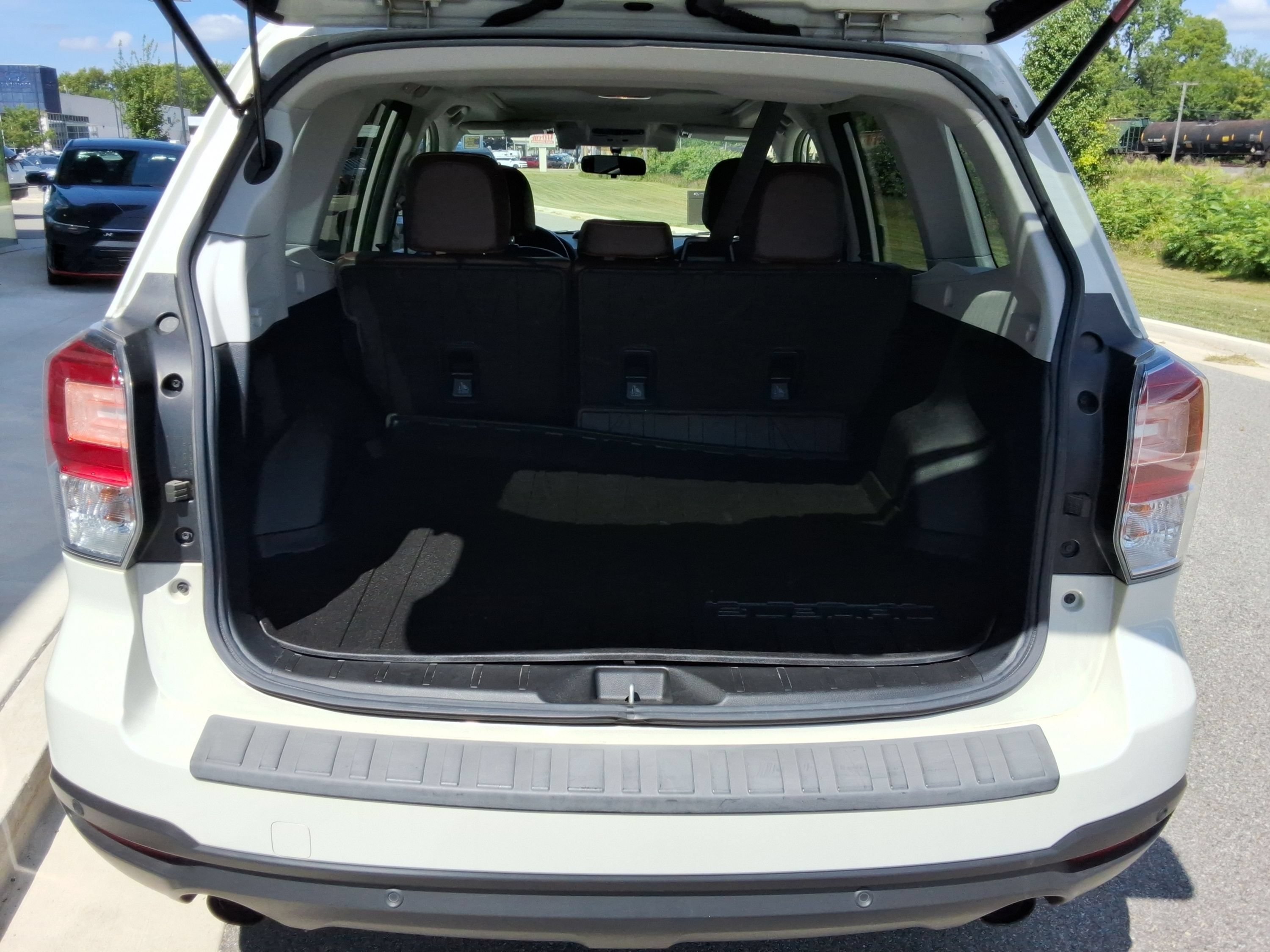 Used 2017 Subaru Forester 2.0XT Touring AWD/4WD image 33