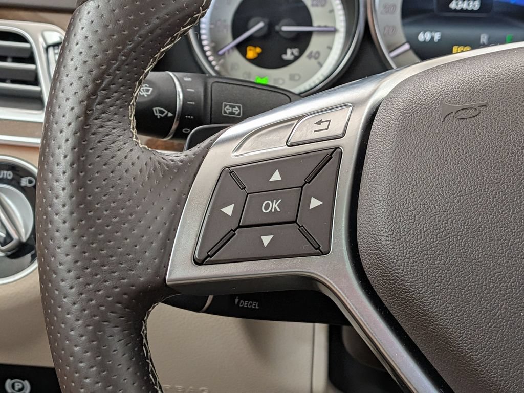 Used 2014 Mercedes-Benz E 350 4MATIC Sedan image 19