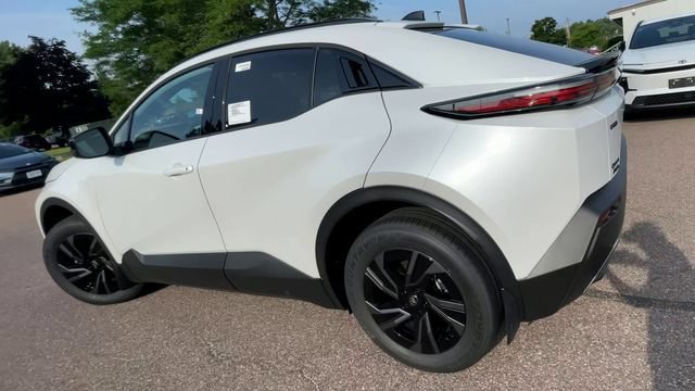 New 2026 Toyota C-HR AWD/4WD image 4