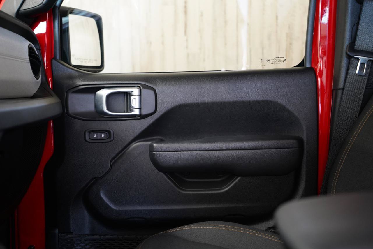 Used 2024 Jeep Gladiator Sport AWD/4WD image 32