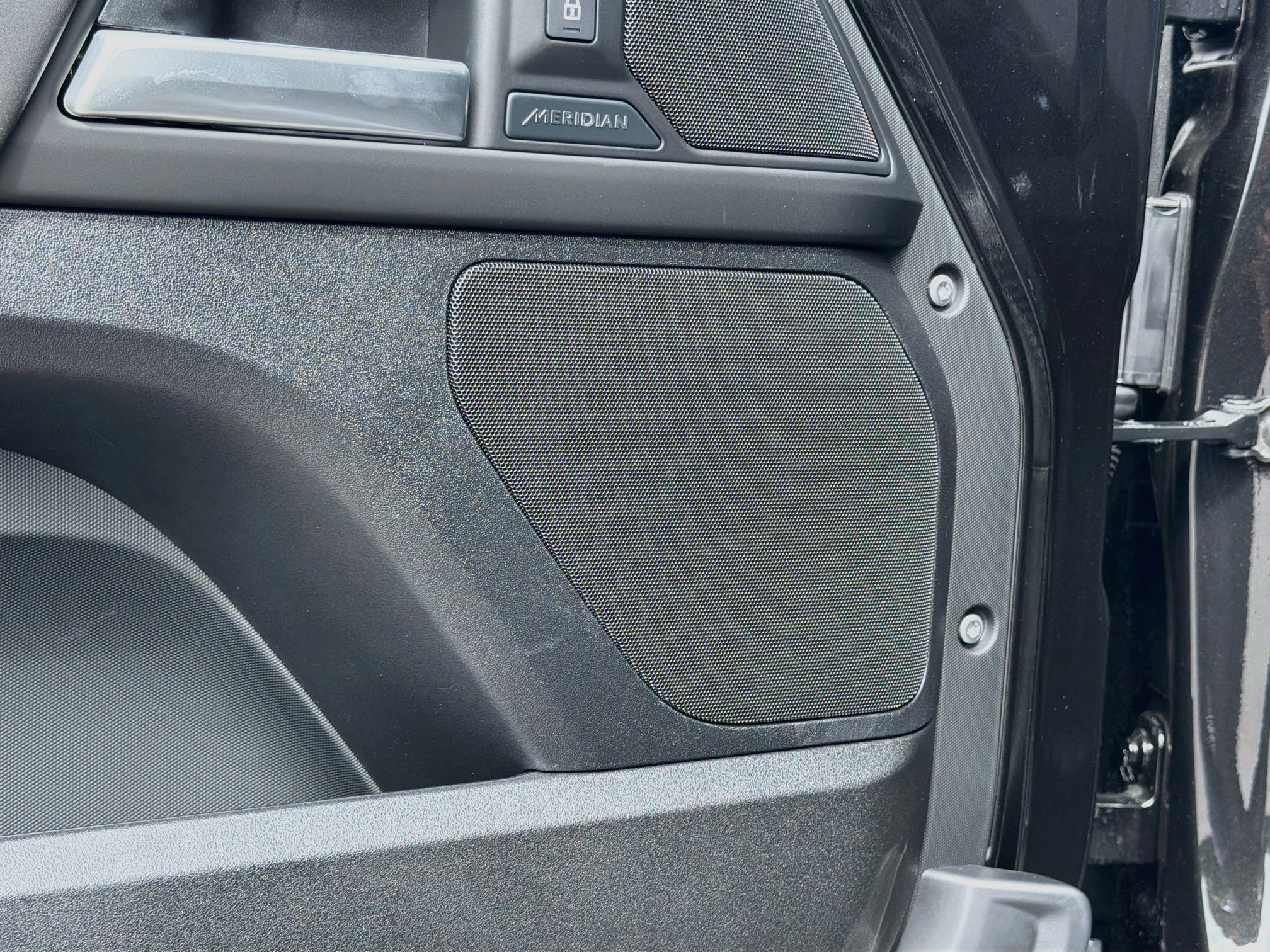 New 2026 Land Rover Defender 110 S AWD/4WD image 23