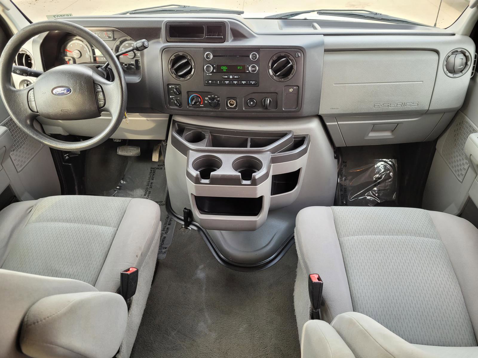 Used 2011 Ford E-350 and Econoline 350 XLT image 5
