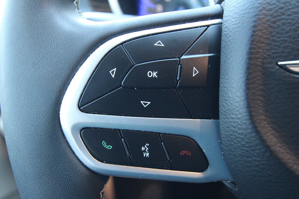 Used 2023 Chrysler Pacifica Limited w/ Uconnect Theater Family Group AWD/4WD image 23
