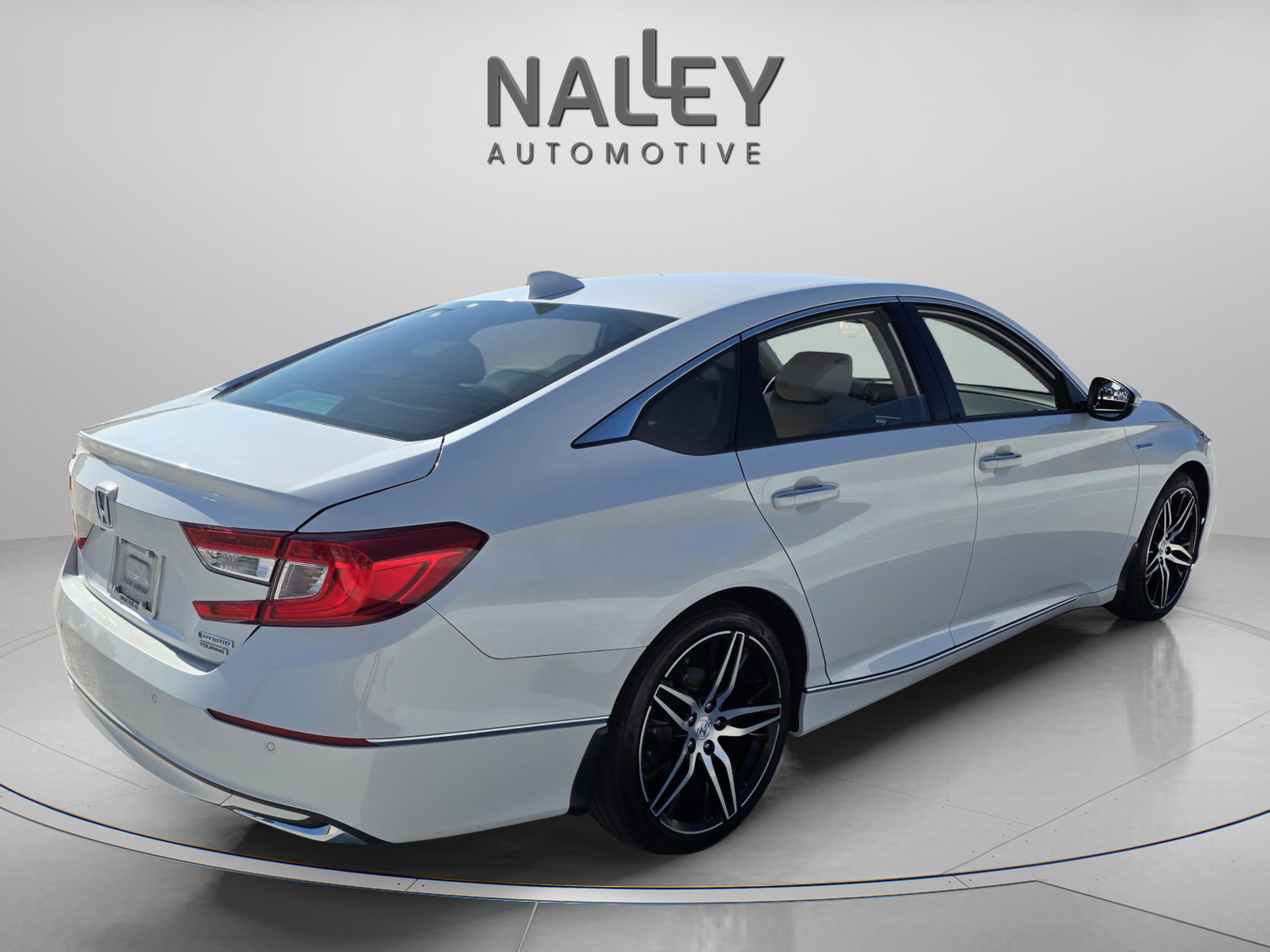 Used 2022 Honda Accord Touring image 4