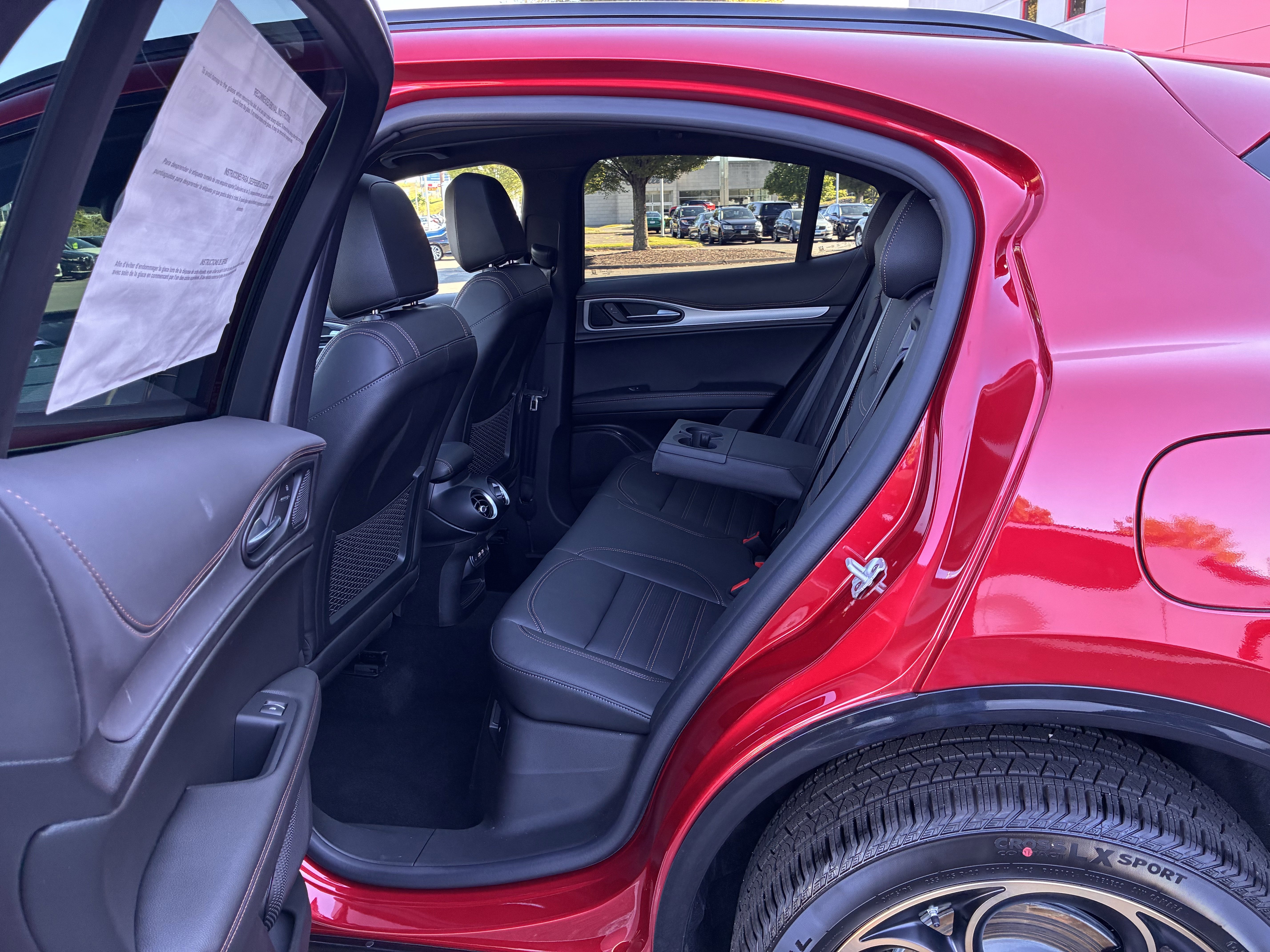 New 2025 Alfa Romeo Stelvio Sprint image 30