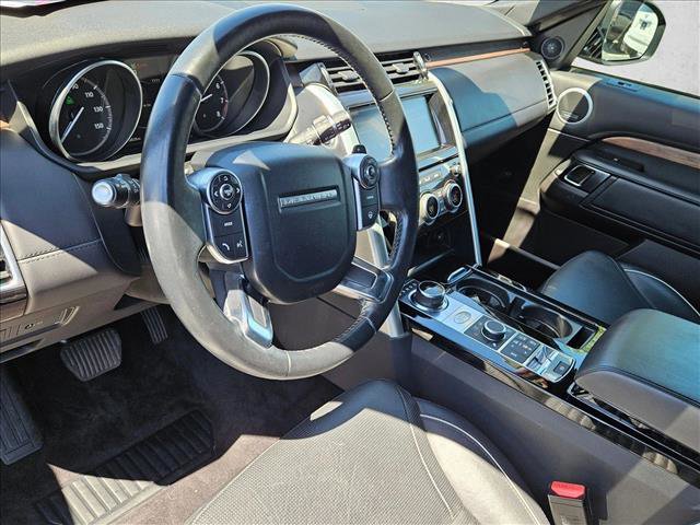 Used 2017 Land Rover Discovery HSE Luxury AWD/4WD image 9