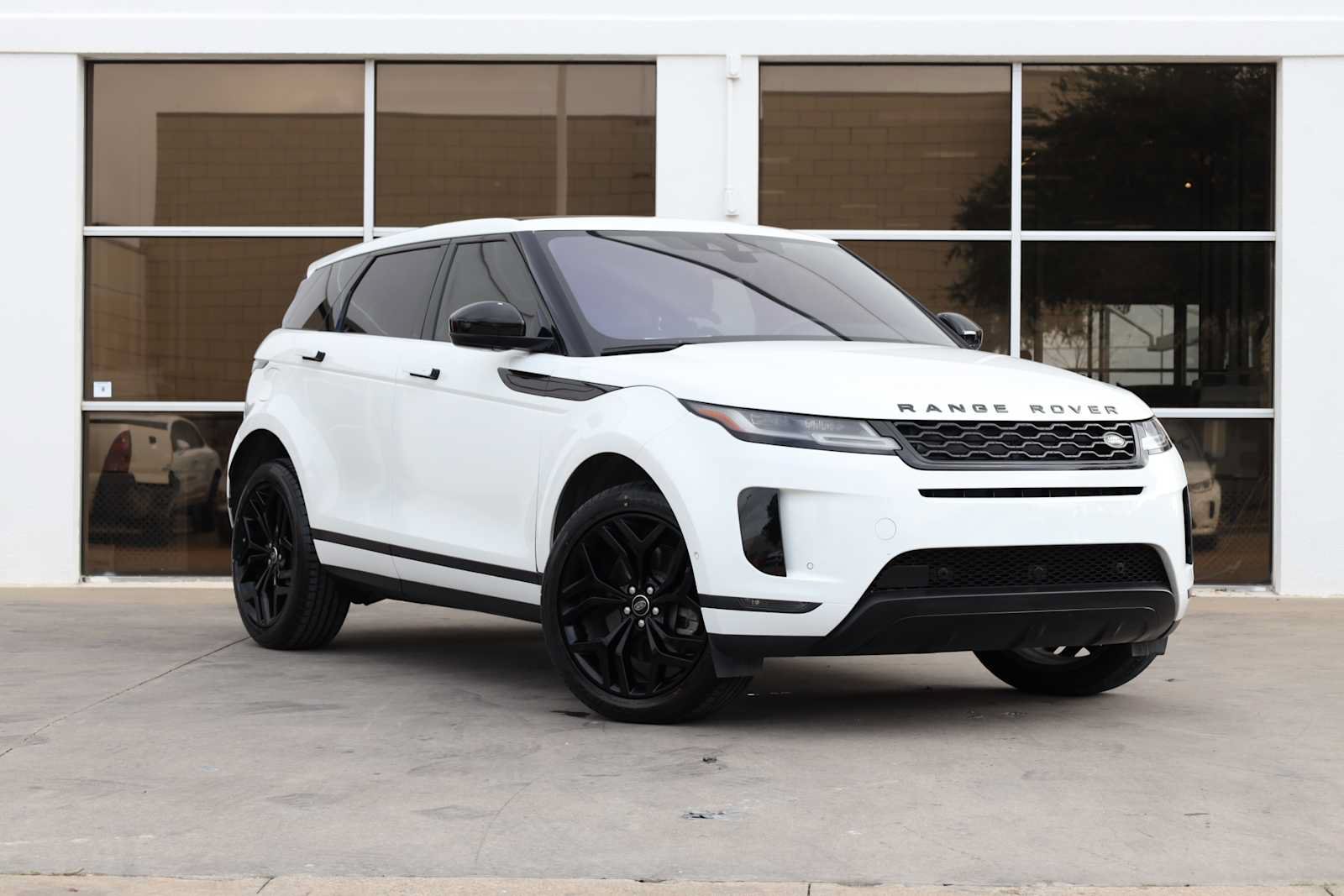 Used 2020 Land Rover Range Rover Evoque SE AWD/4WD image 6