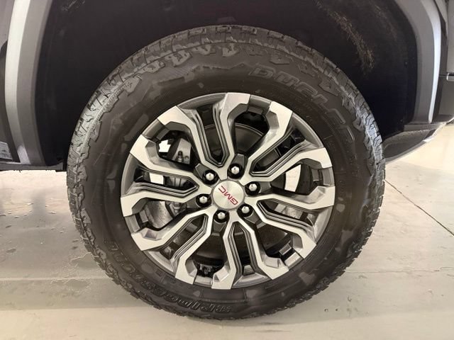 New 2026 GMC Canyon Denali AWD/4WD image 30