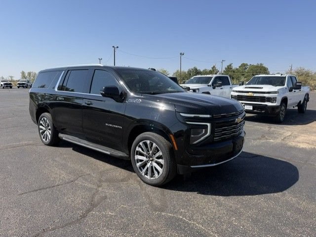 Used 2025 Chevrolet Suburban High Country AWD/4WD image 8