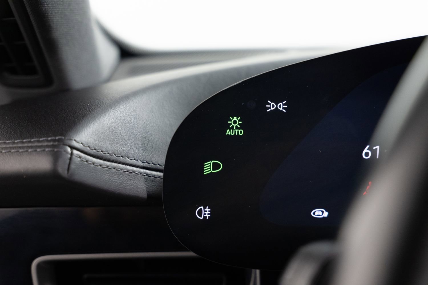 Used 2021 Porsche Taycan 4S w/ Premium Package image 38