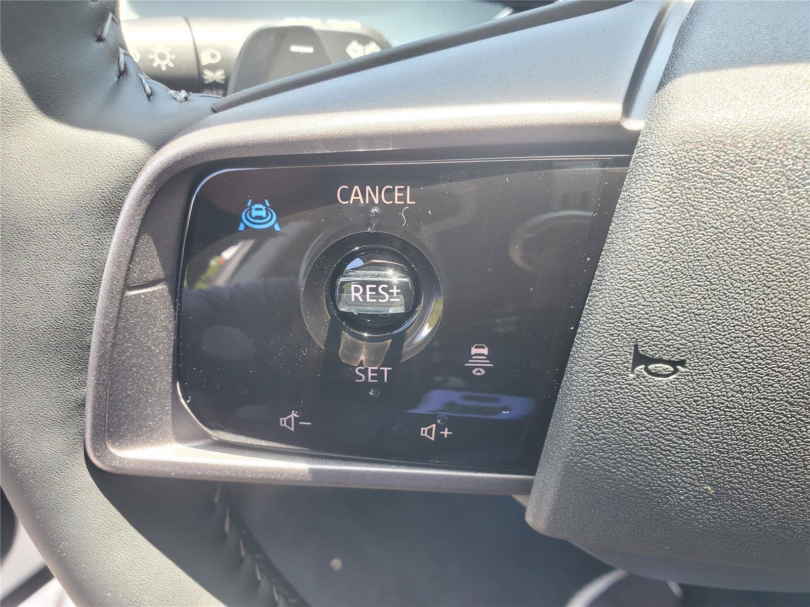New 2025 Nissan Murano SL w/ Cargo Package AWD/4WD image 18