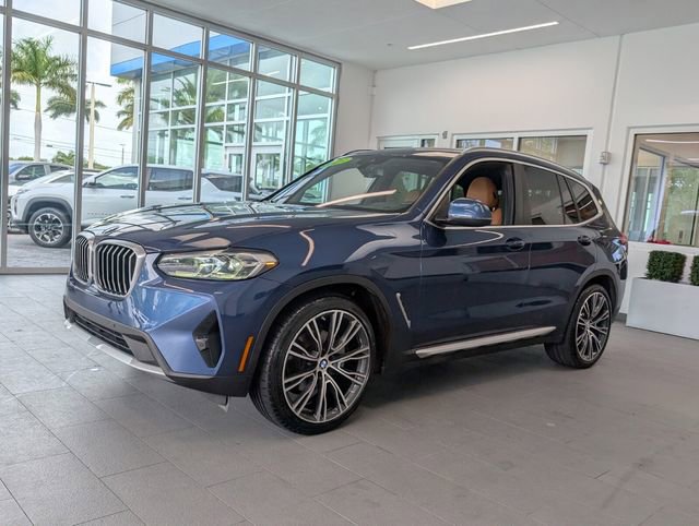 Used 2023 BMW X3 sDrive30i w/ Convenience Package w/ZPA RWD image 3