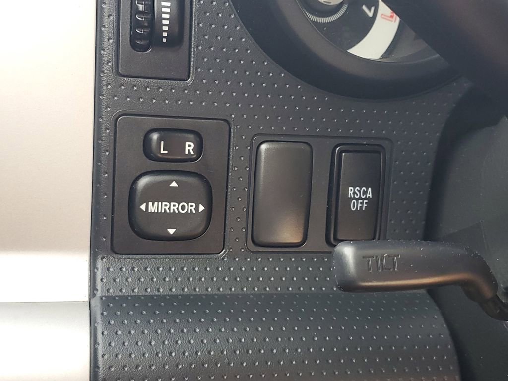 Used 2014 Toyota FJ Cruiser 4WD w/ Upgrade Package image 23