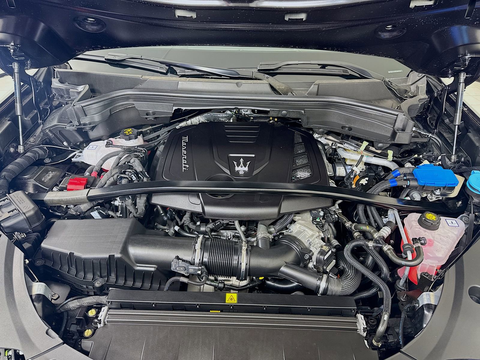 New 2025 Maserati Grecale GT AWD/4WD image 30