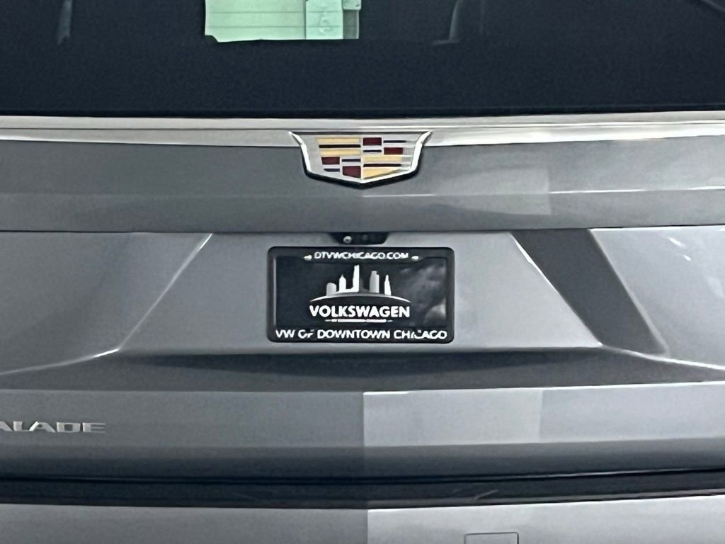 Used 2022 Cadillac Escalade Premium Luxury w/ LPO, Illumination Package image 36