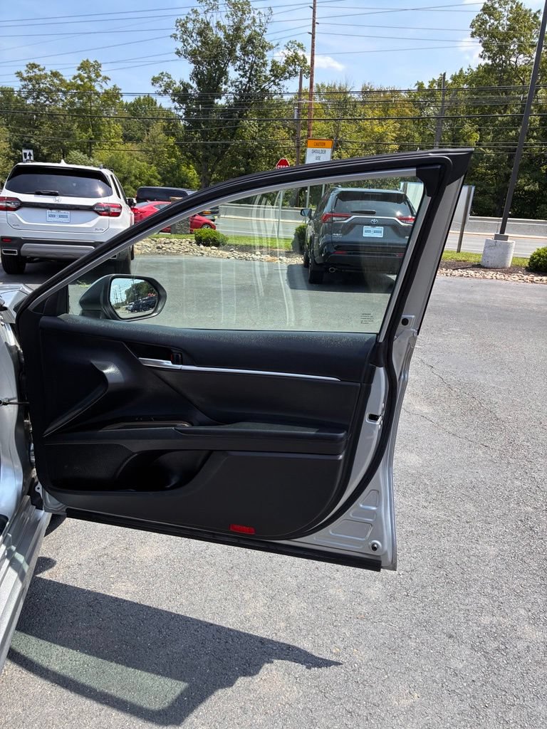 Used 2023 Toyota Camry SE FWD image 44