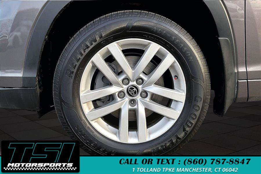 Used 2016 Toyota Highlander LE AWD/4WD image 8
