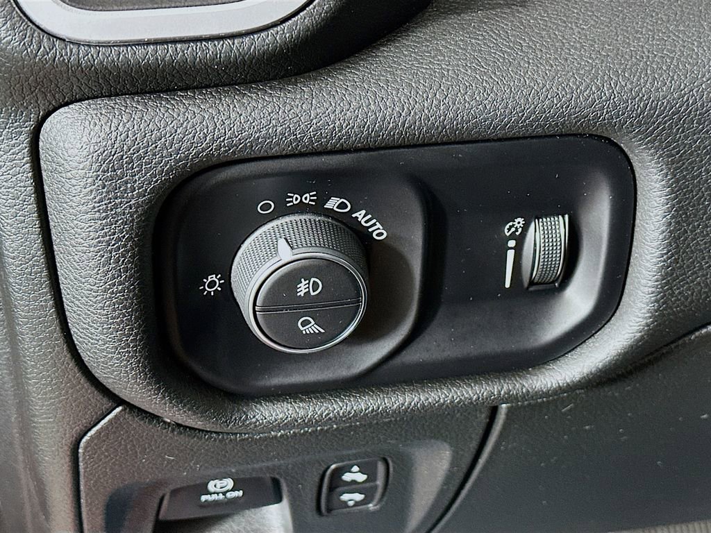 Certified 2023 RAM 1500 Big Horn image 18