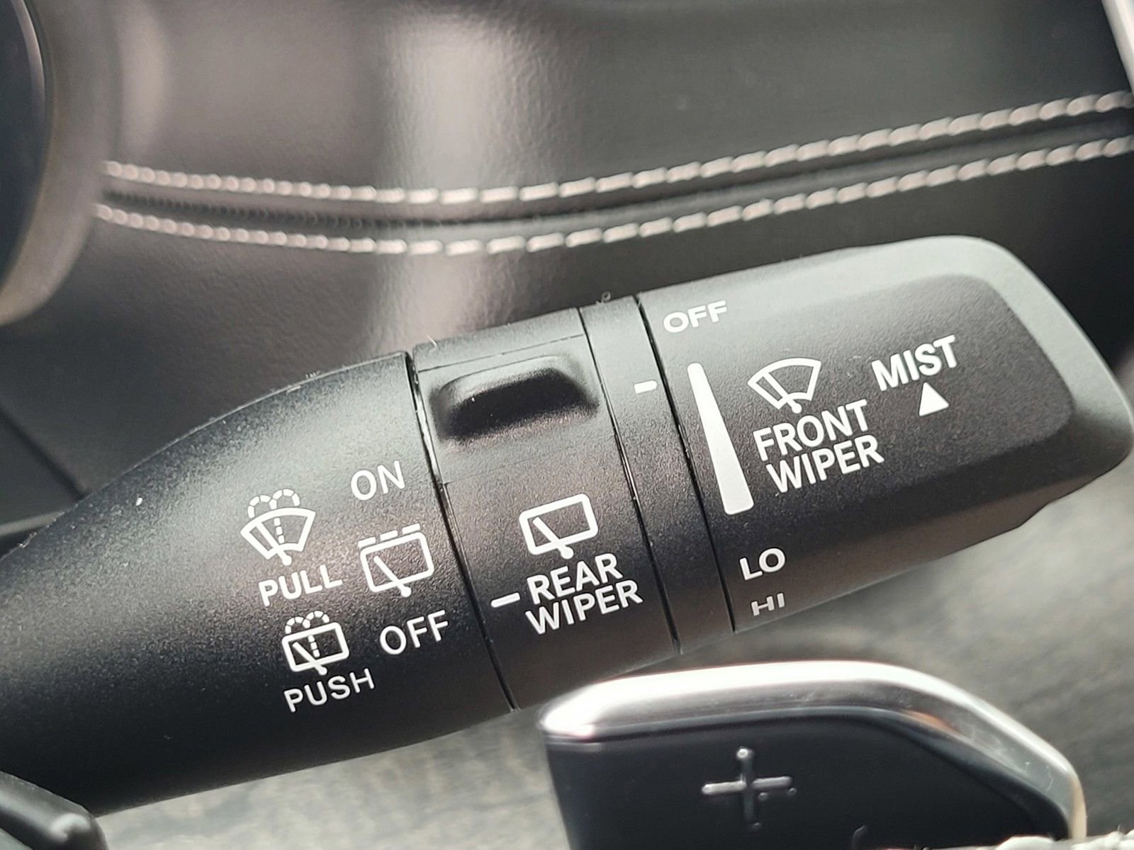 New 2025 Jeep Grand Cherokee Limited w/ Luxury Tech Group II image 24