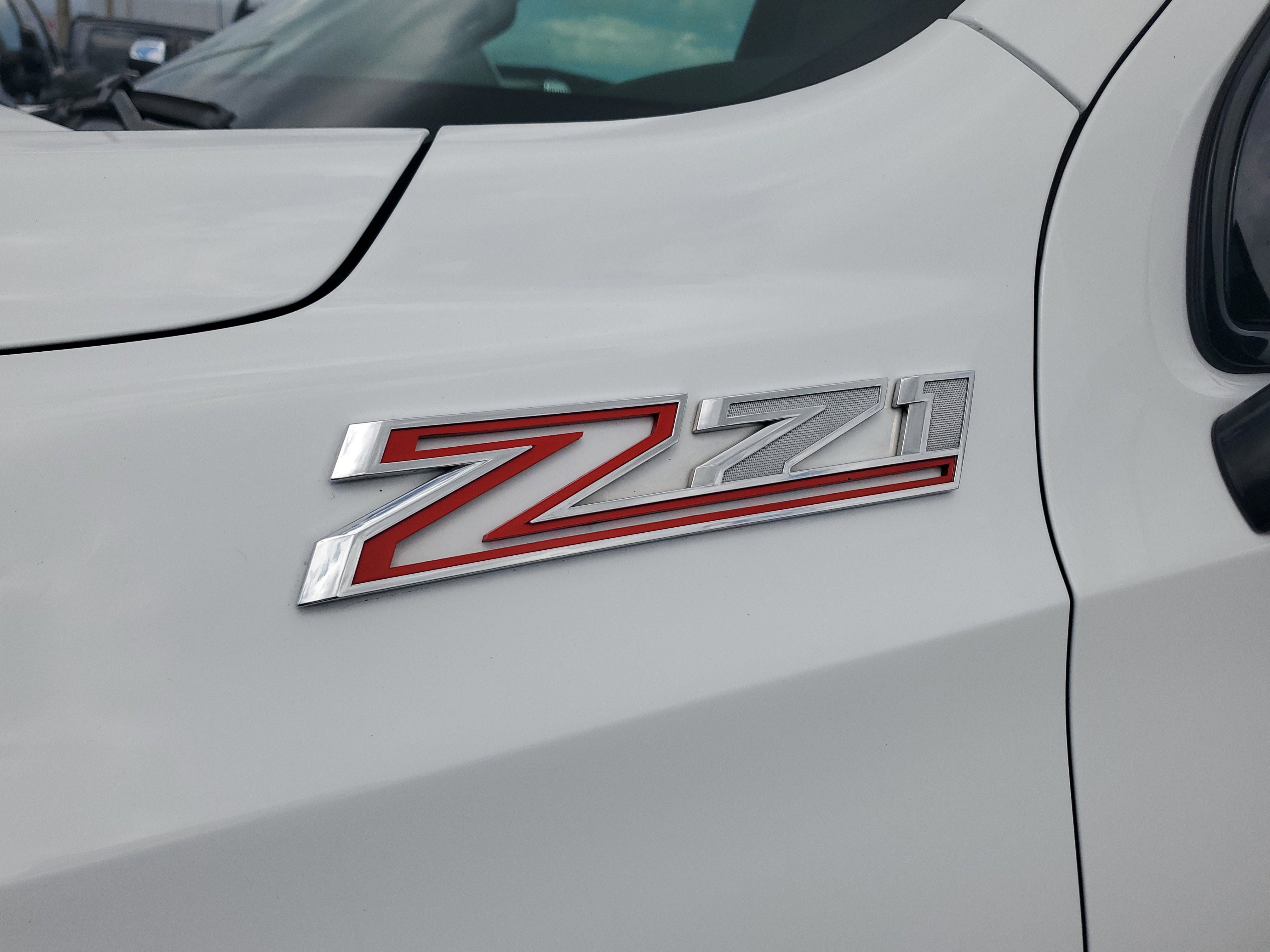 Used 2023 Chevrolet Suburban Z71 w/ Luxury Package AWD/4WD image 33