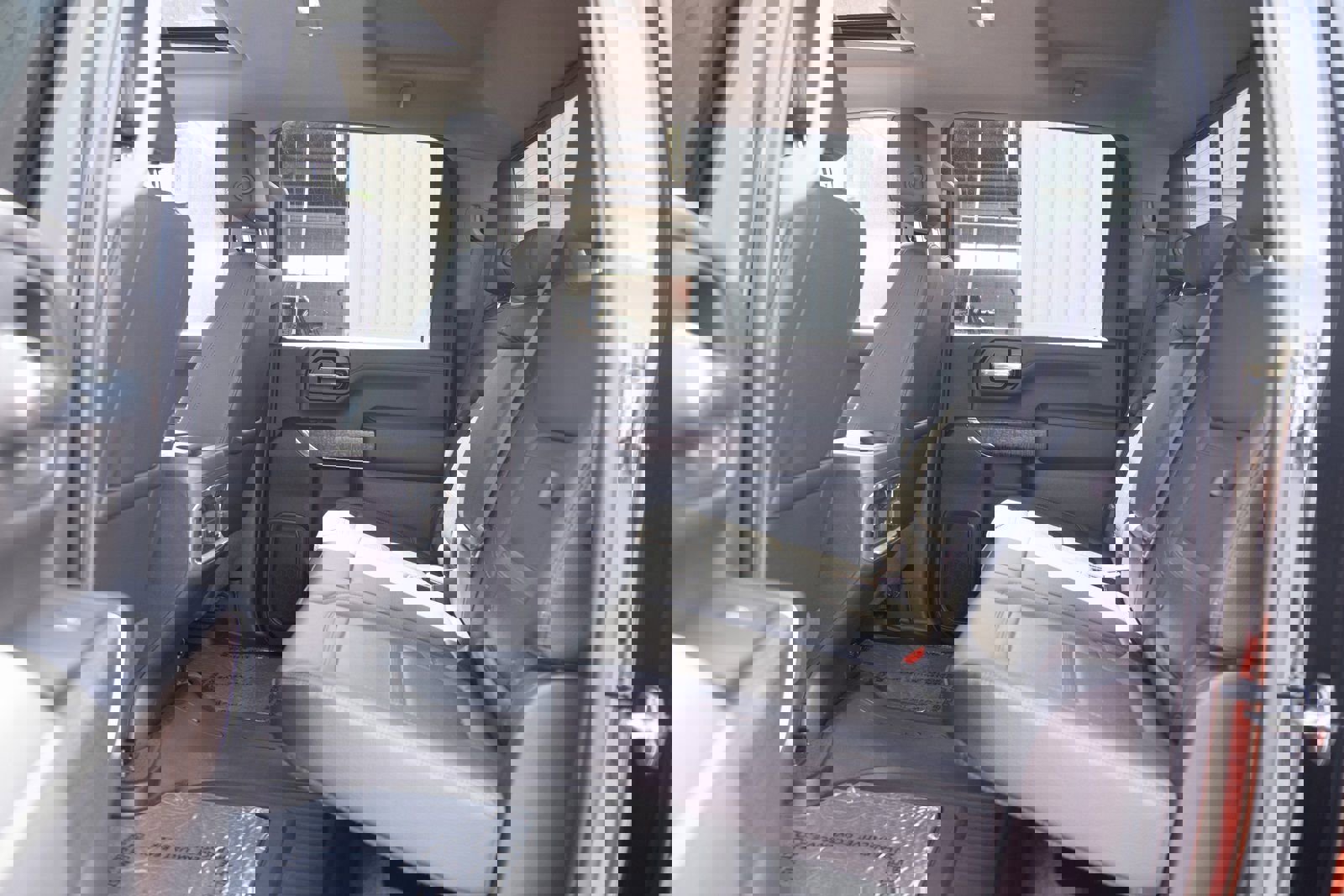 Used 2023 GMC Sierra 3500 Denali w/ Denali Black Diamond Edition image 18